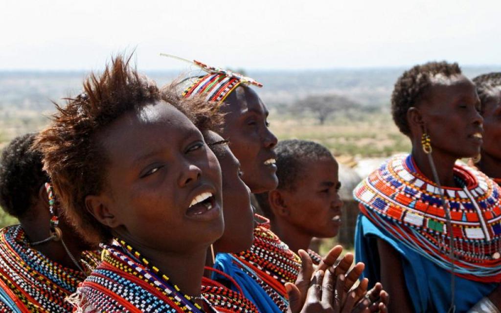 samburu people kenya safariadv exploringafrica necklace travel viaggio africa