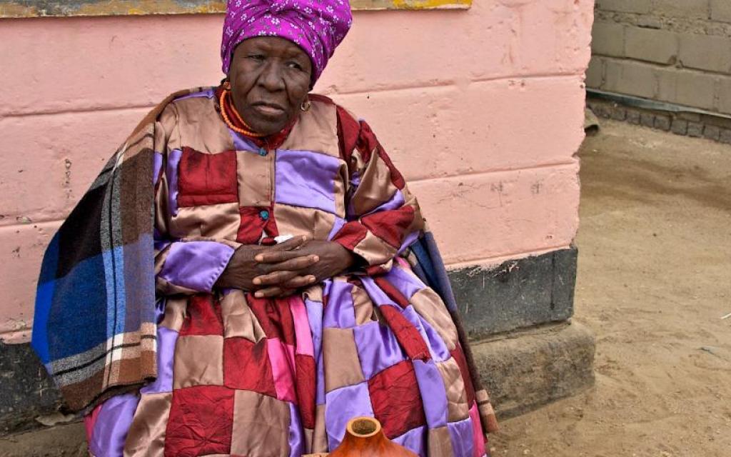 nama people namibia, old woman safariadv exploringafrica travel viaggio africa namibia