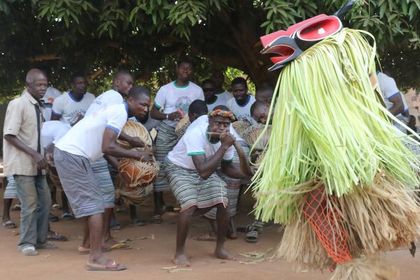 Baulè Dance costa d'avorio ivory coast romina facchi exploringafrica safariadv west africa