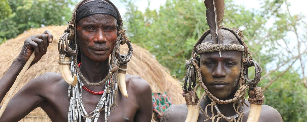 The clothing, accessories and body modification of the Mursi | Exploring  Africa