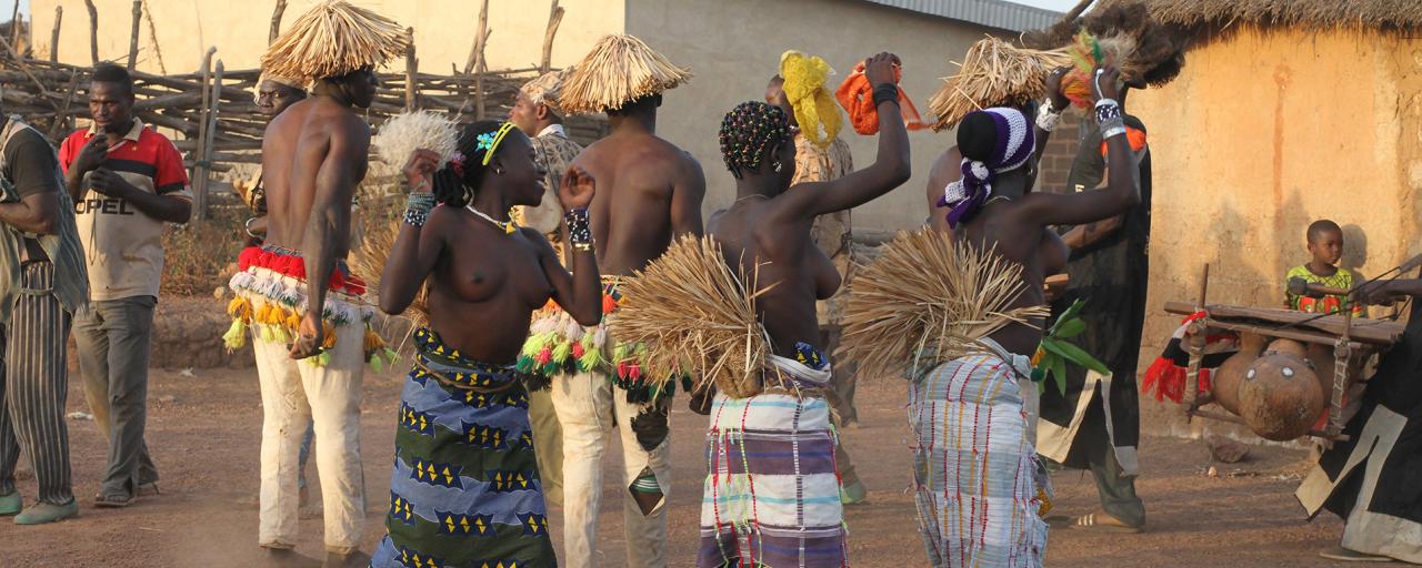 Senoufo dance costa d'avorio ivory coast romina facchi exploringafrica safariadv west africa