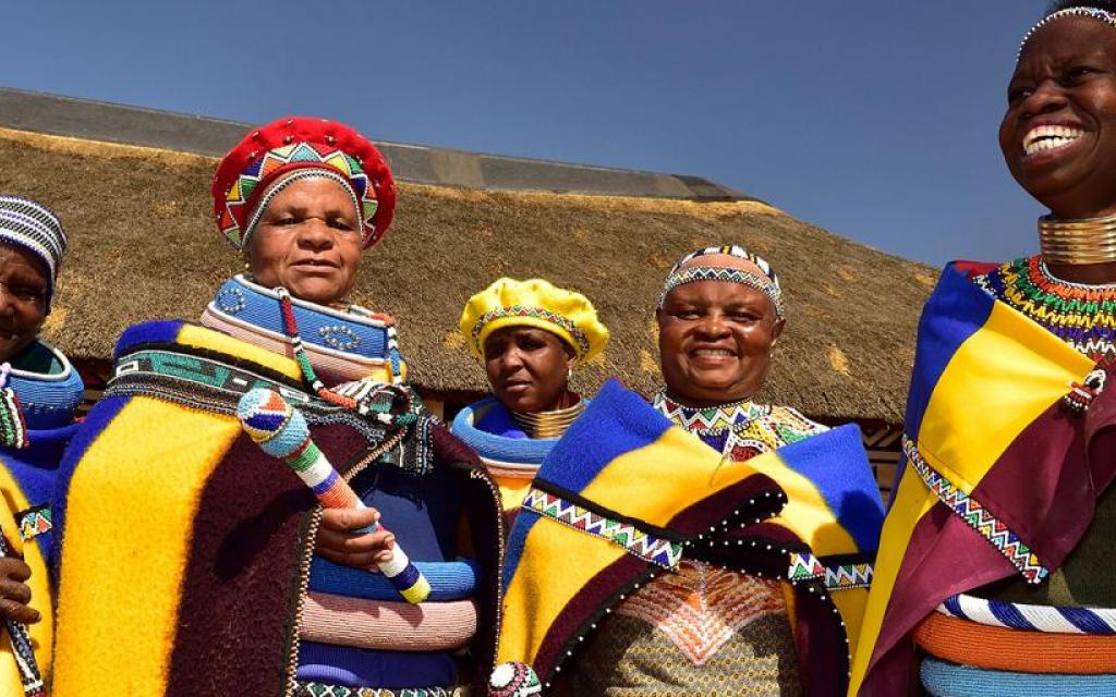 ndebele zimbabwe africa exploringafrica safariadv southafrica zimbabwe africa exploringafrica safariadv southafrica 