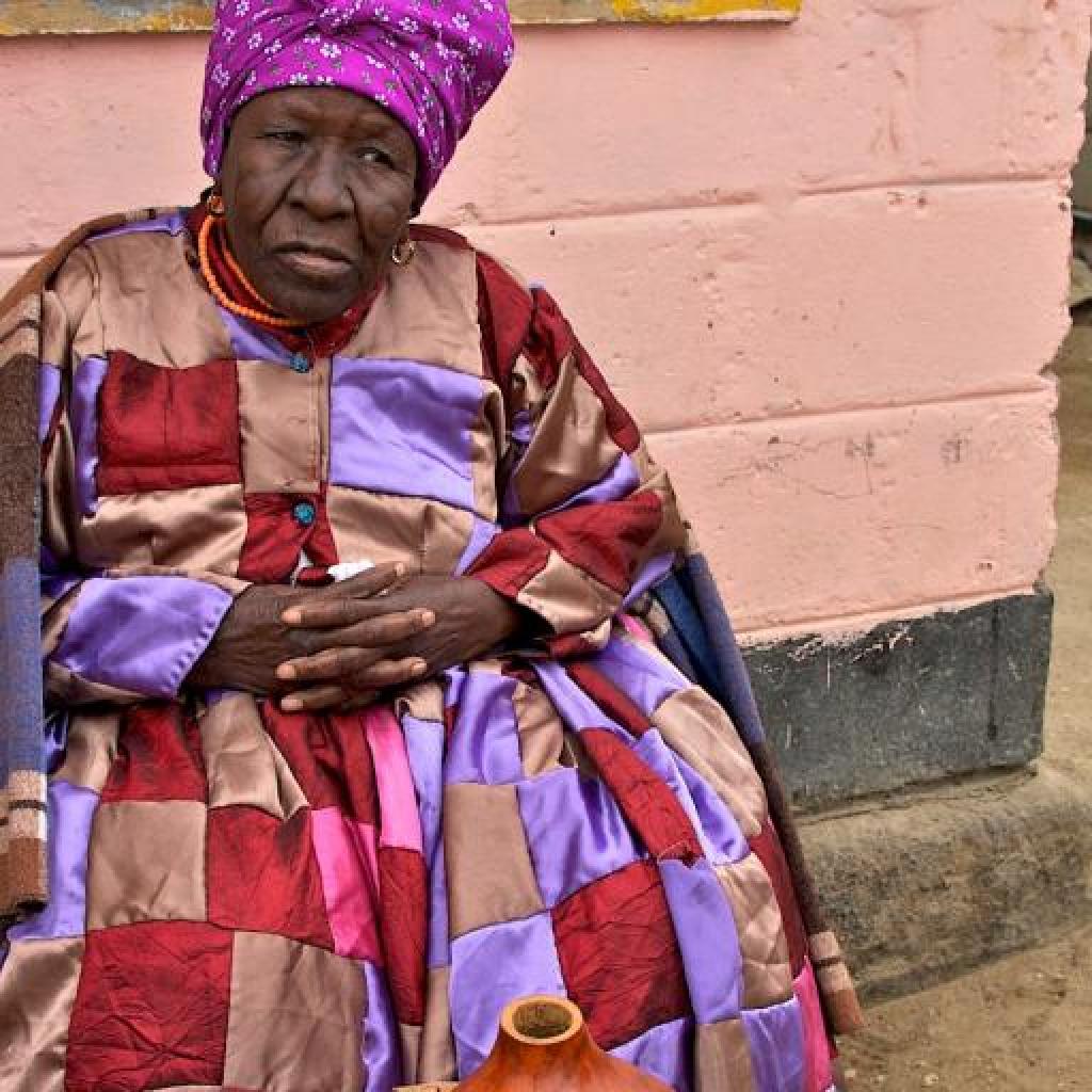 nama people namibia, old woman safariadv exploringafrica travel viaggio africa namibia